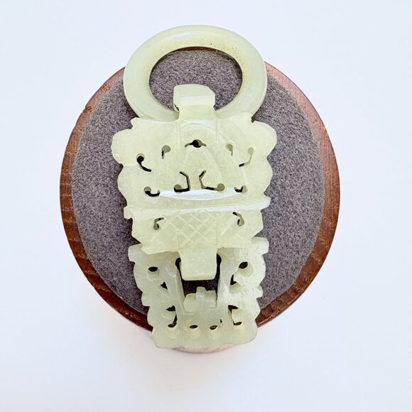 Antique Chinese Carved Devil's Work Nephrite Jade Pendant Size 2" Length - Picture 1 of 10